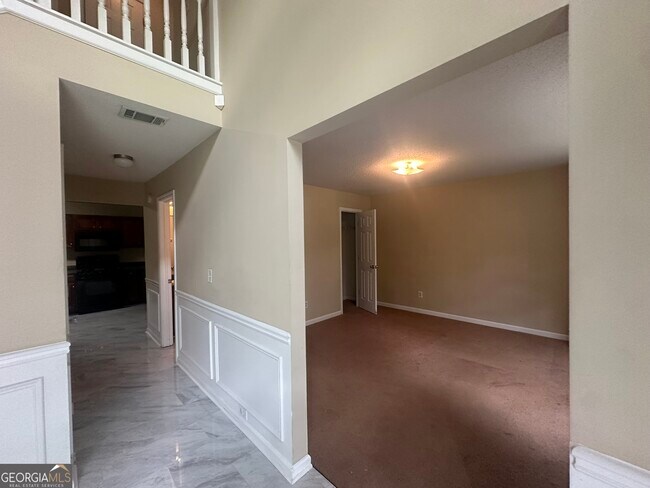 Building Photo - 5622 Platte Dr