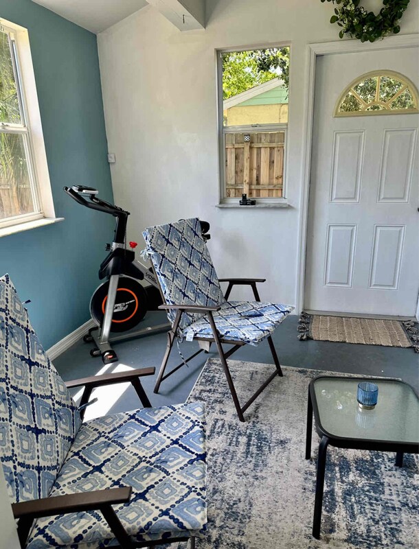 Building Photo - 955 Schumann Dr