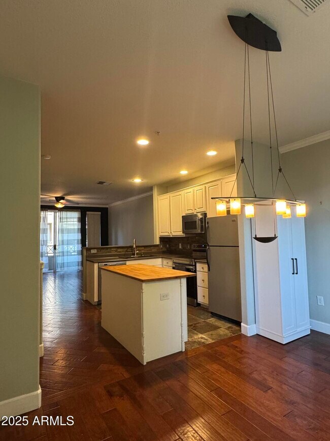 Building Photo - 4455 E Paradise Vlg Pkwy S