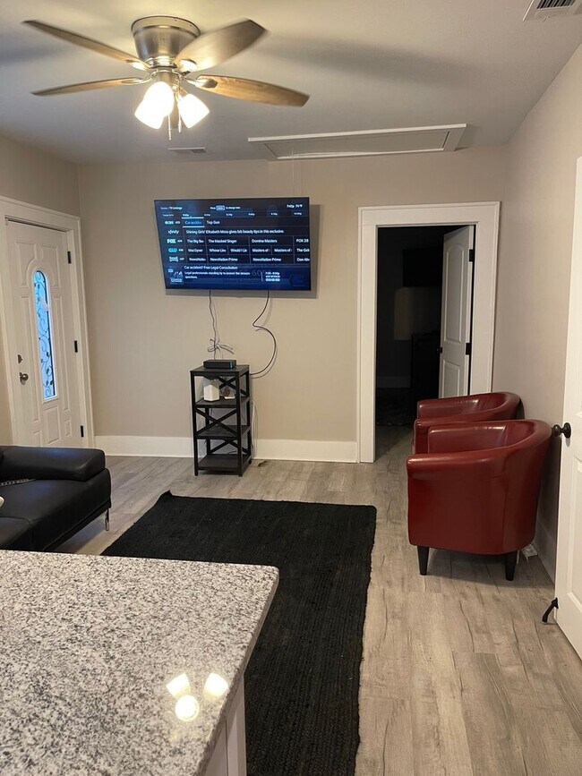 Building Photo - Charming 3BR House in Savannah
