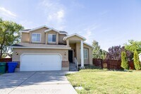 Building Photo - 441 2280 N