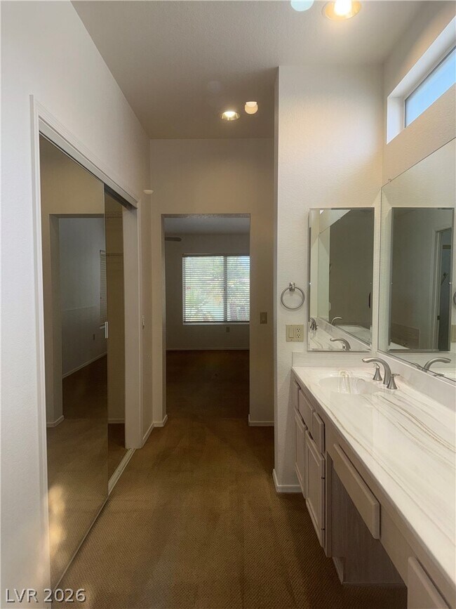 Building Photo - 8900 Kingsmill Dr