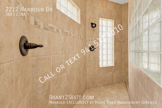 Building Photo - 2212 Harbour Dr