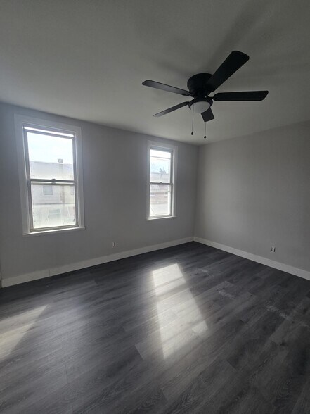 Building Photo - 2418 N 16th St