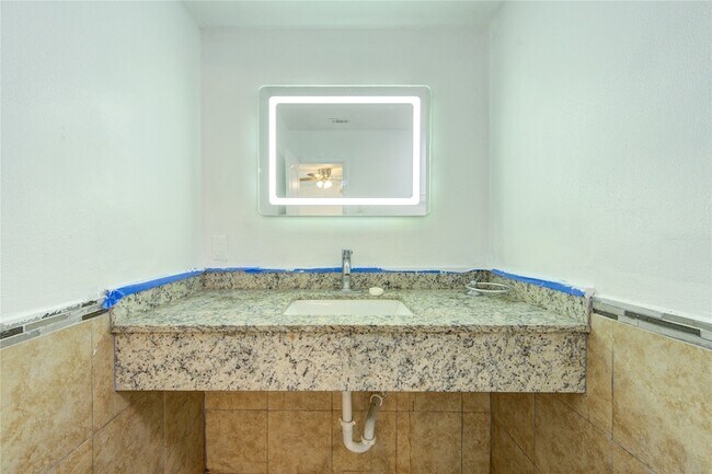 Building Photo - 2117 Willow Wisp Dr