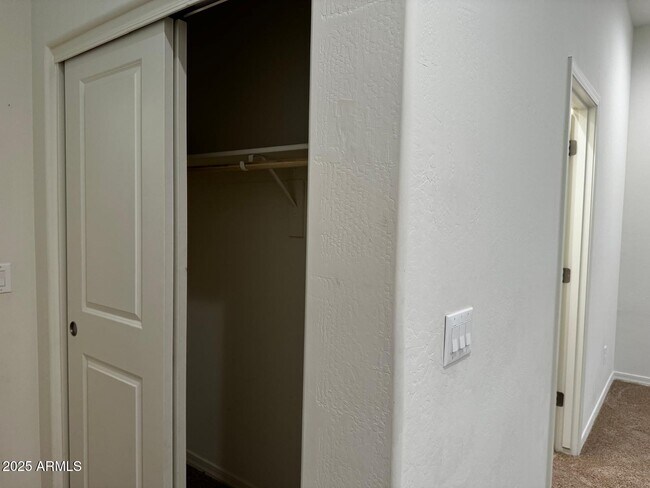 Building Photo - 5526 N 107th Ln