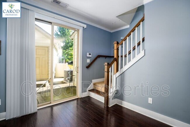 Building Photo - 3840 Willow Green Pl