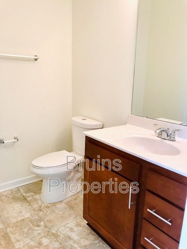 Building Photo - 2606 Pennoak Way