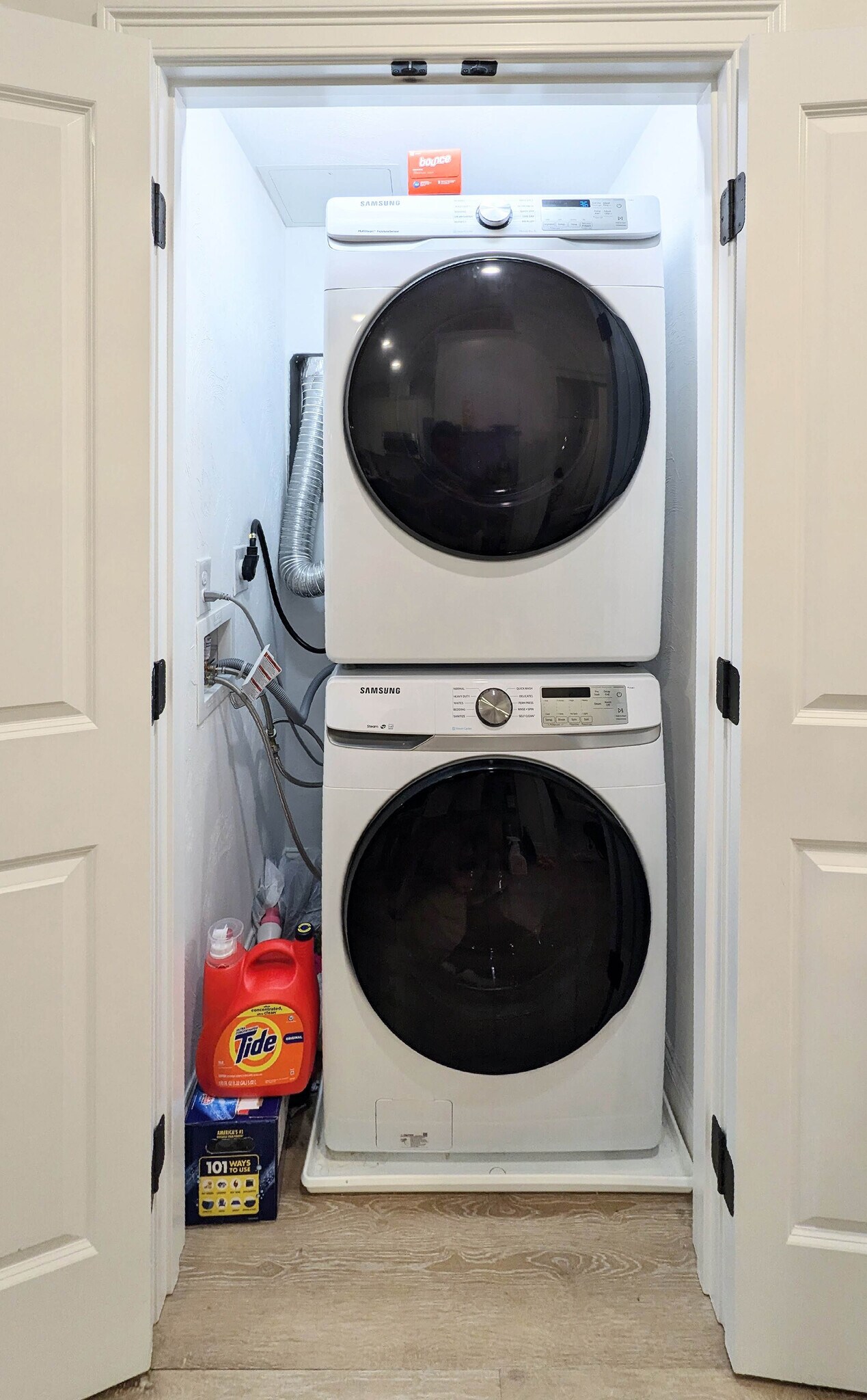 In-unit Laundry - 4281 Washington St