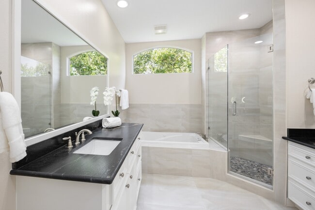 Building Photo - 224 Birdsall St