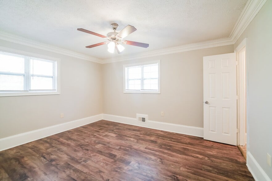 Building Photo - 4656 Ivywood Dr SW