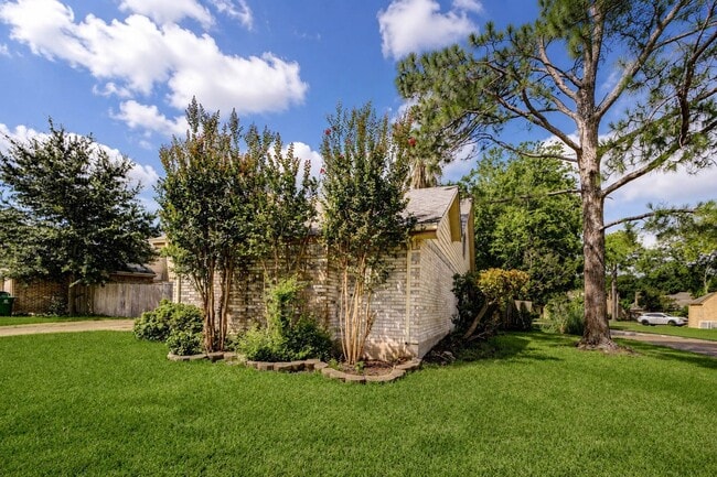 Building Photo - 3102 Ashford Bend Dr