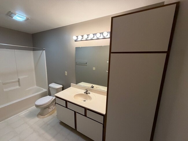 Building Photo - 514 Pheasant Dr