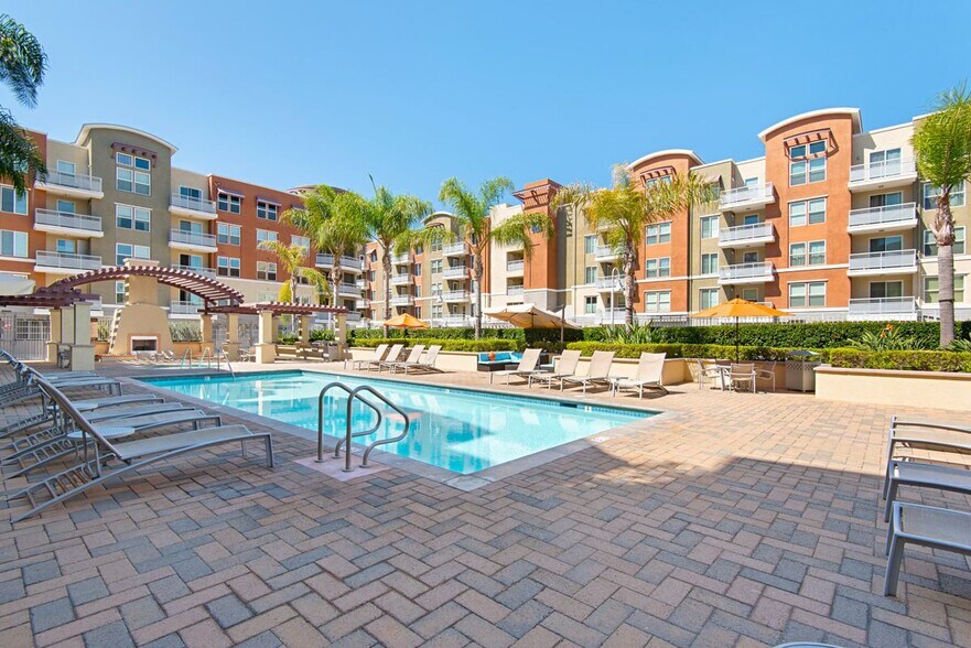 Primary Photo - 12668 W Chapman Ave