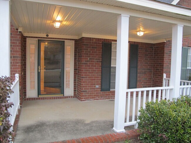 Building Photo - Spacious home in nice Evans neighborhood  ...