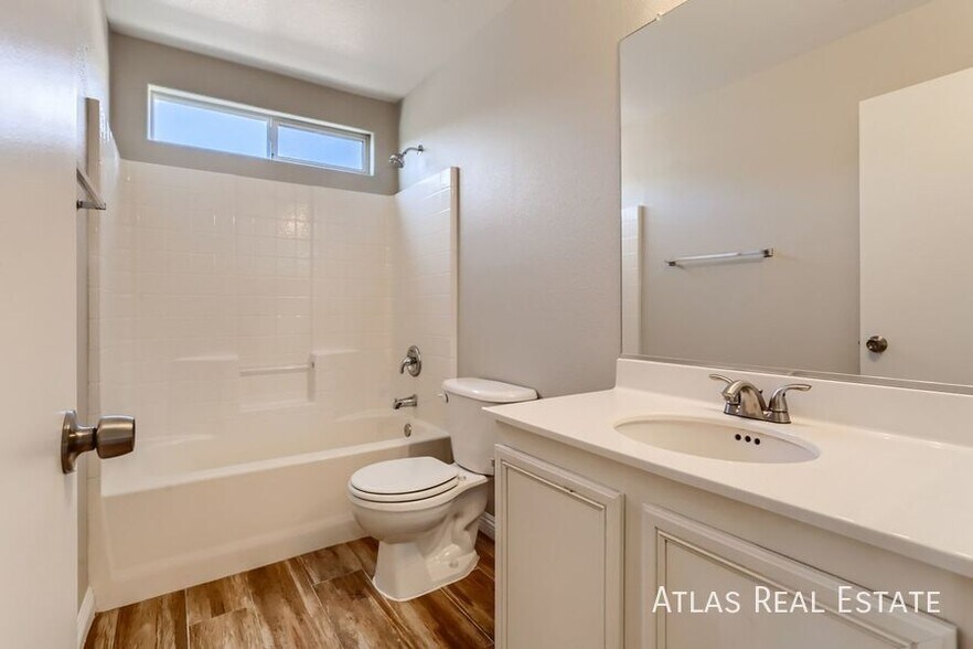 Building Photo - 189 Carlsbad Caverns St