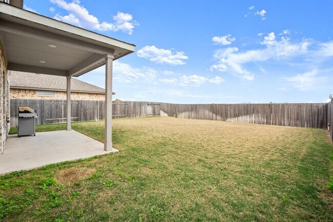 Building Photo - 14424 Heartland Dr