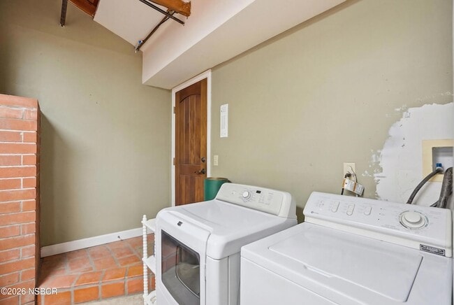 Building Photo - 2611 Janin Way