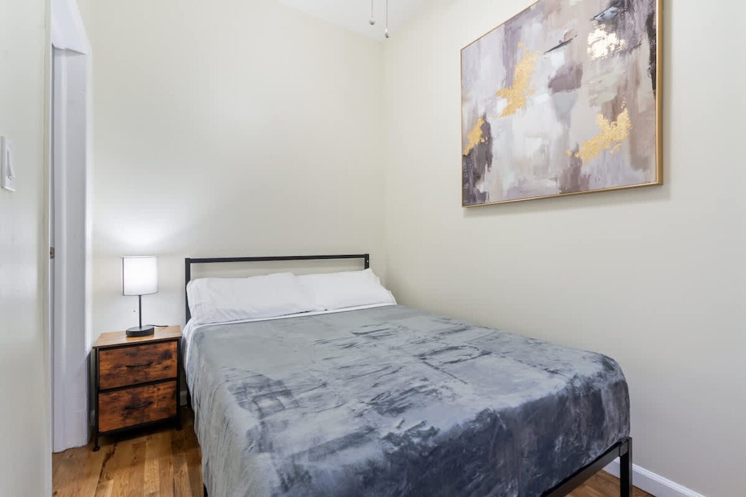 Building Photo - 1626 Union Turnpike