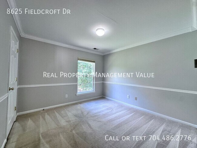 Building Photo - 8625 Fieldcroft Dr
