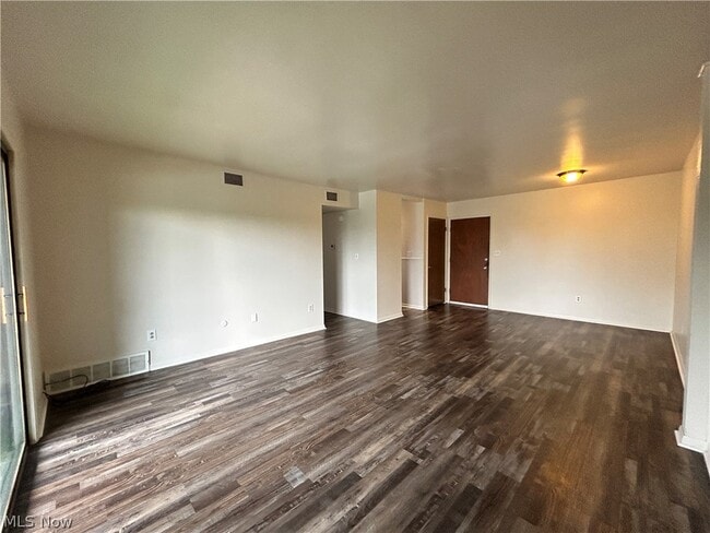 Building Photo - 4313 Earl Dr
