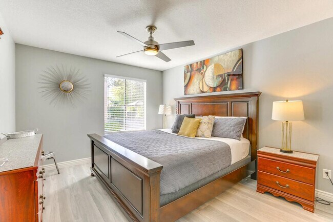 Building Photo - 5995 N 78th St