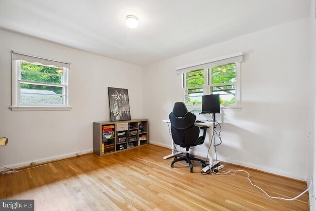 Building Photo - 8504 Sundale Dr