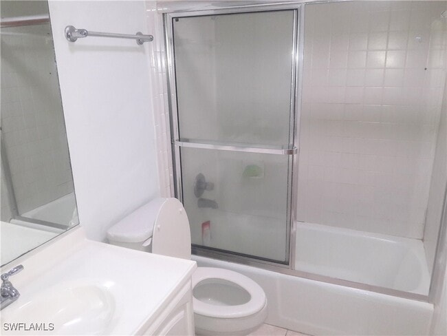 Building Photo - 536 111th Ave N