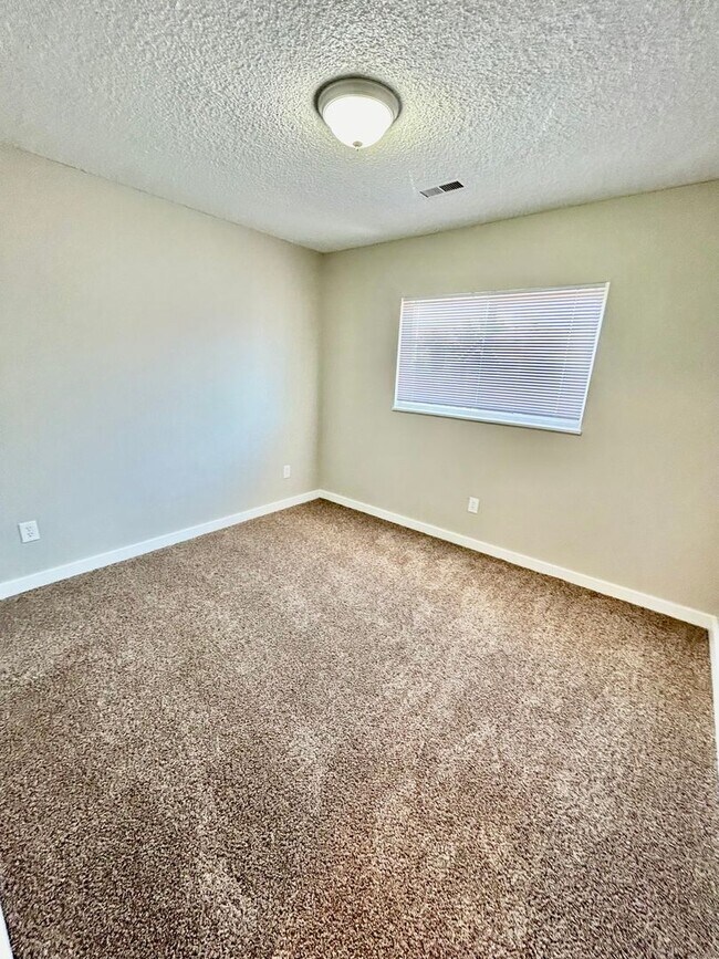 Building Photo - 1059 Mazatlan Cir
