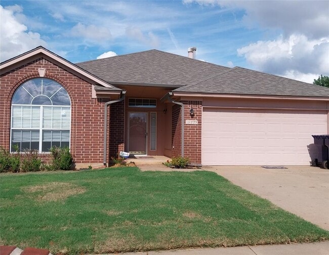 Primary Photo - 16220 Sugar Loaf Dr