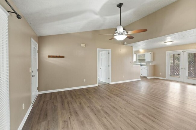 Building Photo - 709 Sandburg Pl