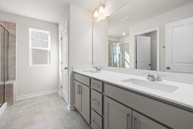 Building Photo - Modern Luxury Meets Convenience – Discover The Chadwick at Harlowe Point, Minutes from RTP & Down...