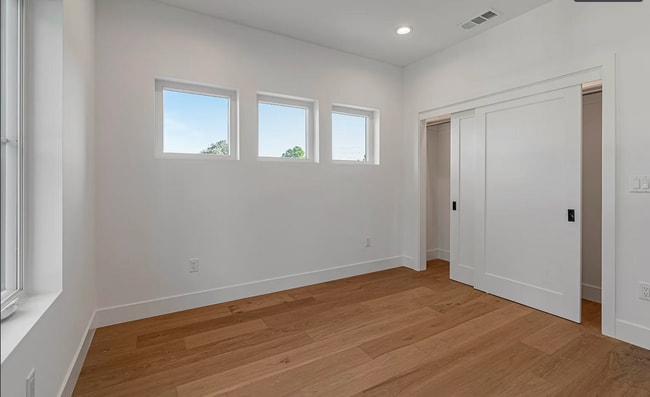 Building Photo - Welcome to The Grove on Kentfield, nestled in Redwood City's charming Palm Park neighborhood.