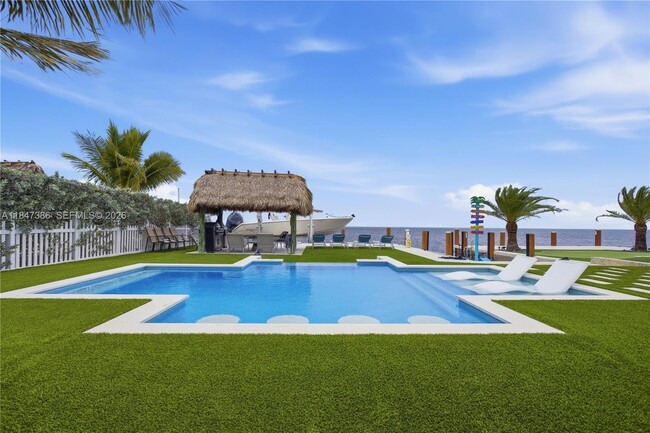 Building Photo - 235 Tavernier Dr