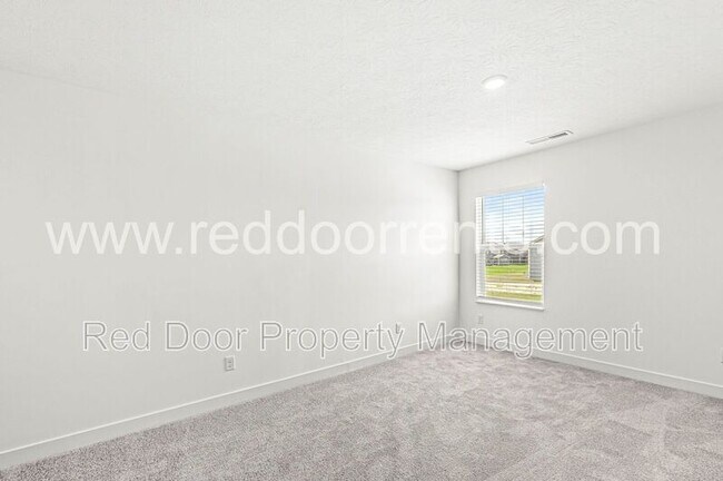 Building Photo - 2954 Grand Rdg Dr