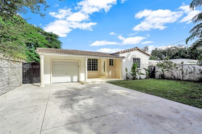 Building Photo - 5781 SW 25th St