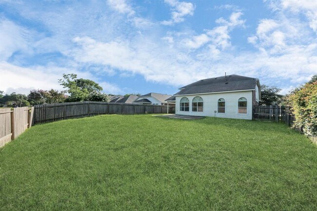 Building Photo - 32310 Archer Park