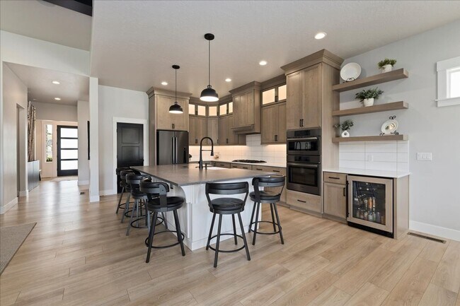 Building Photo - Gorgeous 4-Bedroom Home in Dry Creek Ranch...