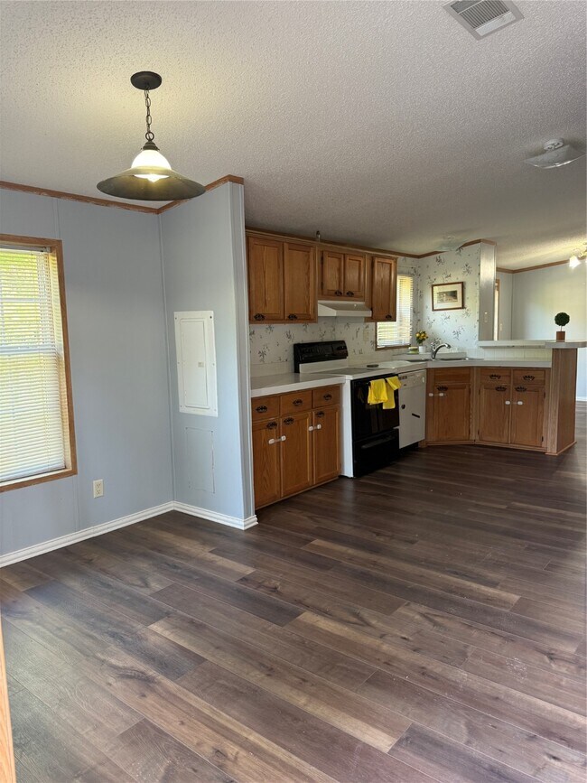 Building Photo - 13556 Needham Pl