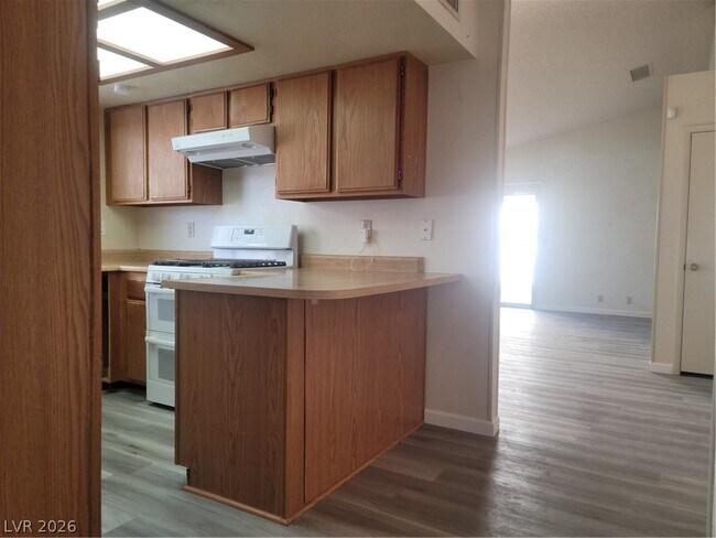 Building Photo - 5712 Swimmer Dr