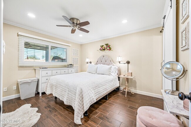 Building Photo - 5972 N 83rd St