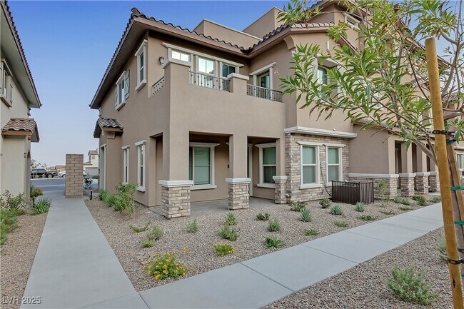 Building Photo - 41 Lomita Heights Dr