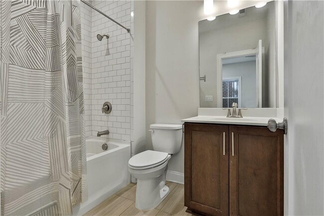 Building Photo - 673 Brennan Dr