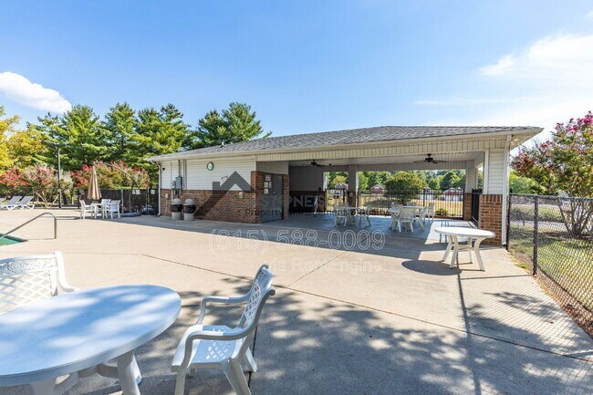 Building Photo - 2214 Falcon Creek Dr