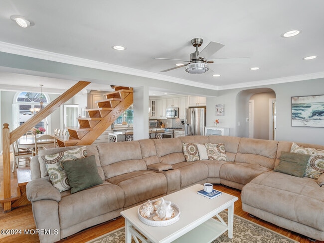 Building Photo - 200 S Bayview Ave