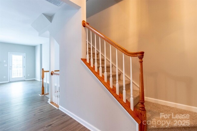 Building Photo - 9618 Blossom Hill Dr