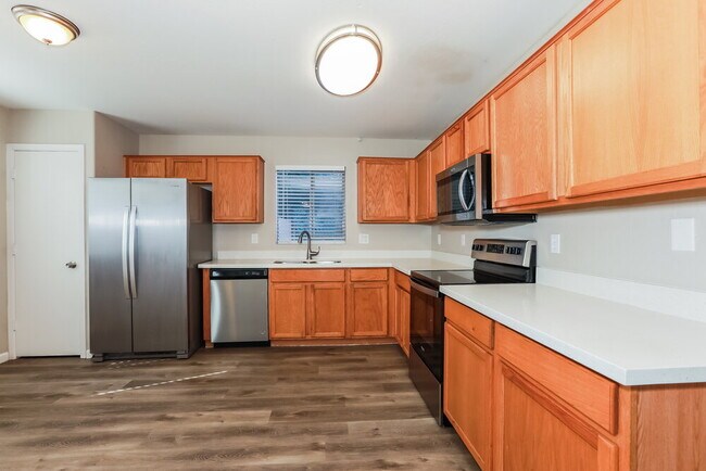 Building Photo - 2297 W Camp River Rd