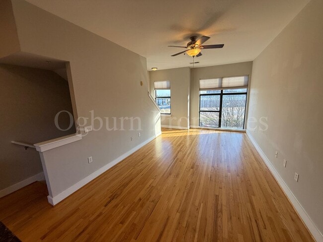 Building Photo - 809 Holly Ave NW