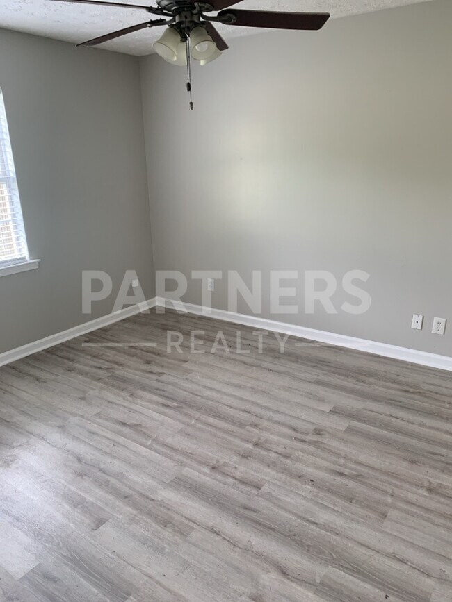 Building Photo - 3379 Brookwood