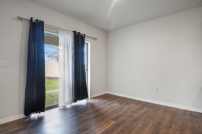 Building Photo - 304 Boardwalk Ave